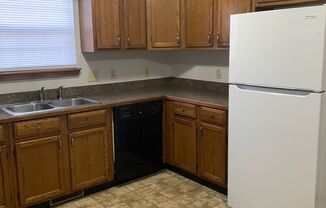 3 beds, 1 bath, $925