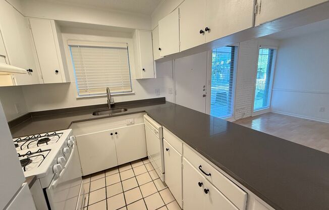 1 bed, 1 bath, 650 sqft, $1,299, Unit PEN-103