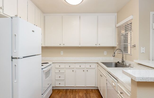 Willow Creek Apartments