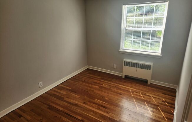 2 beds, 1 bath, 897 sqft, $2,335, Unit A-03