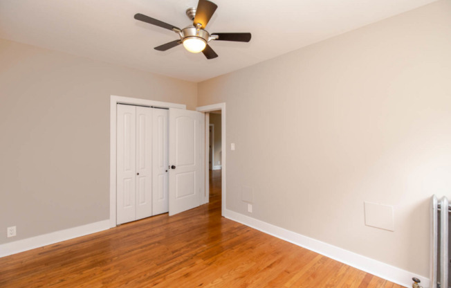 3 beds, 1 bath, 1,000 sqft, $2,500, Unit 1337-3N