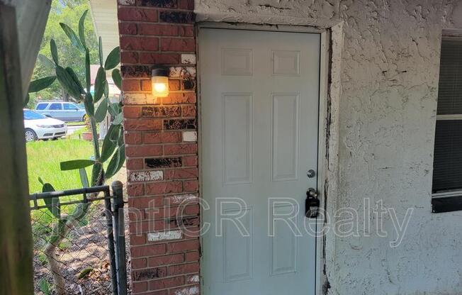 3135 PINE TREE AVE