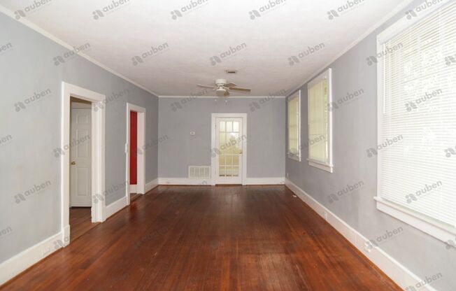 2 beds, 1 bath, $1,050, Unit Apt. A