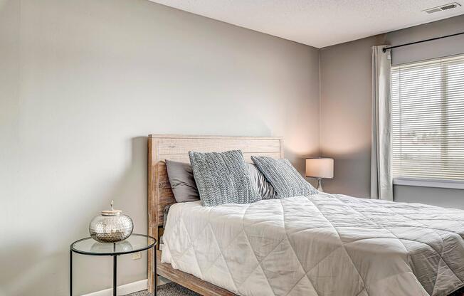2 beds, 1 bath, 860 sqft, $1,154