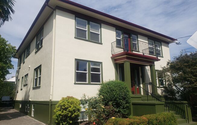 Charming Nob Hill Studio!