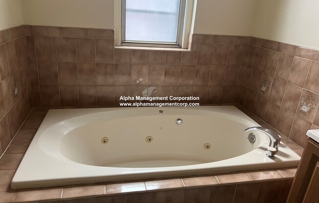 1426 COMMONWEALTH AVE