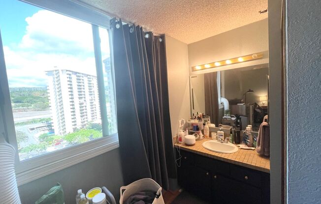 2 beds, 2 baths, $2,450