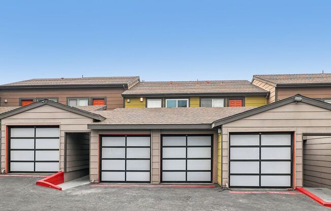 Renovated Oceanside Apartment Homes-MOVE IN PROMOTION!