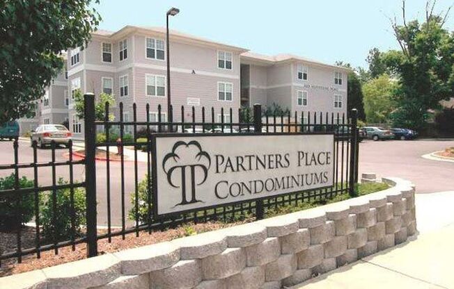 3 Bedroom, 3 Bath condo! Walking distance to Duke campus!