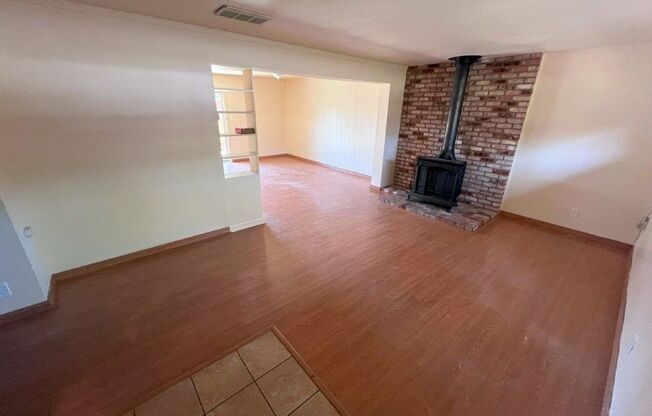 Nor Cal Realty, Inc - 3 bedroom 2.5 bath townhouse in the Ravenwood community