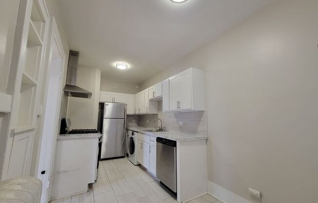 1 bed, 1 bath, $1,275, Unit D101