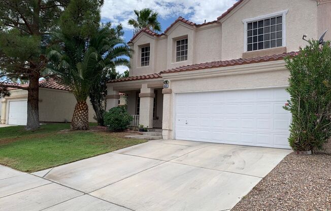 **$500 OFF 1ST MONTH RENT!!** Swimming Pool Paradise in Silverado Ranch