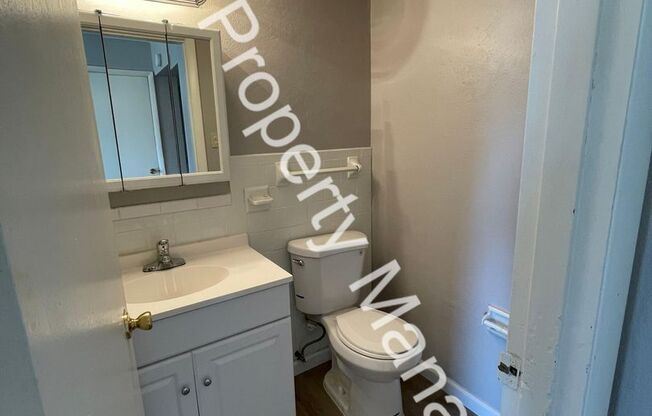 2 beds, 1.5 baths, 830 sqft, $1,275, Unit 9622 Muriel Ave