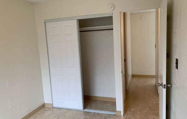 2 beds, 1 bath, $1,600, Unit #20