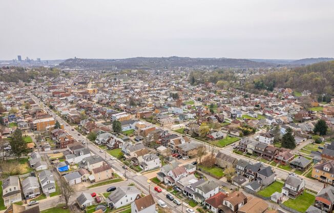Newly renovated 2 Bedroom home in McKees Rocks Available Now!