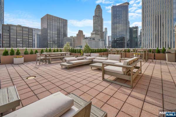 58 W 58th St Apt 14D