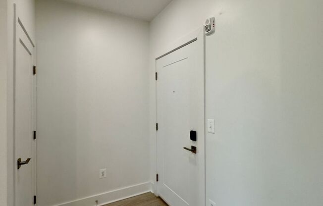 1 bed, 1 bath, 530 sqft, $1,400, Unit 304