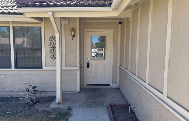 SW!! Spring Valley!! Single Story!!! Covered Patio!!! Fire Place!! Pet Friendly!!! Community Parks Nearby!!!