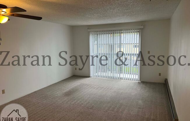 2 beds, 1 bath, $1,425, Unit # #H 12