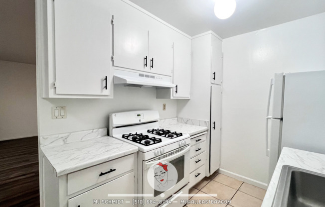 2 beds, 1 bath, $2,300, Unit Unit 1