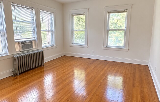 2 beds, 2 baths, 880 sqft, $2,200, Unit 1