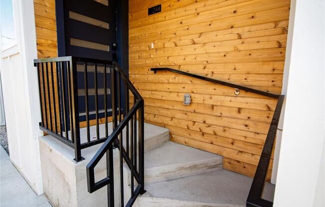 New Beautiful Townhome Great Location