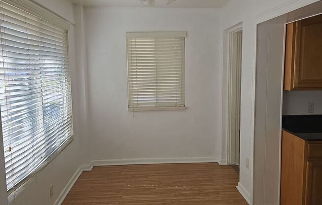 2 beds, 1 bath, $1,600