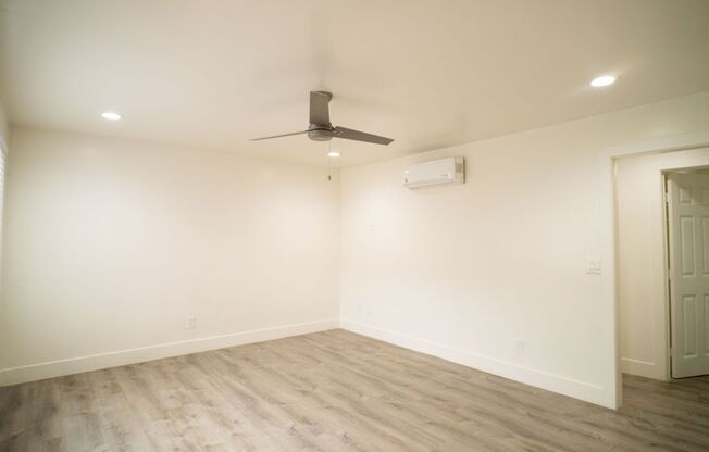 2 beds, 1 bath, 650 sqft, $2,400, Unit 315
