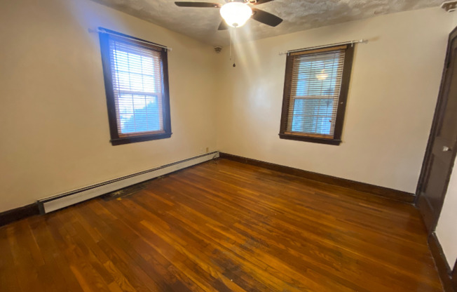 228 NEPONSET VLY PKWY