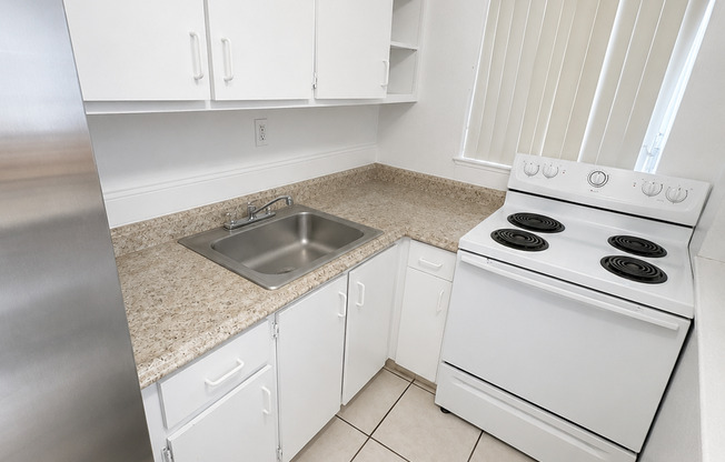 Naomi Apartments