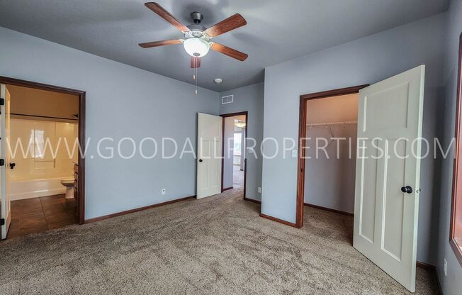 2 beds, 2 baths, $1,295