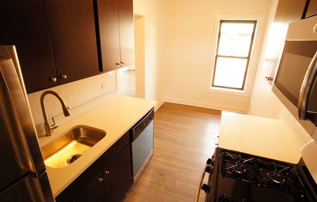 Studio, 1 bath, 379 sqft, $1,695, Unit 3300-2B