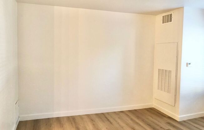 Studio, 1 bath, 425 sqft, $1,700, Unit Unit #110A