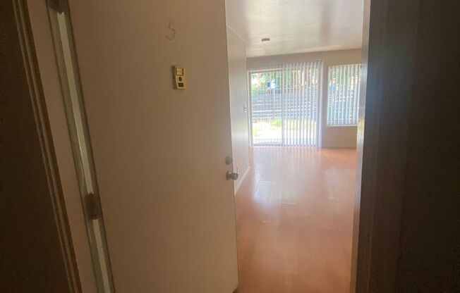 Eden Roc Apartments