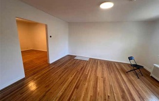 3 beds, 1 bath, $4,000