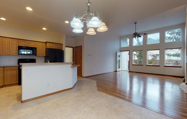 3 beds, 2.5 baths, $3,400