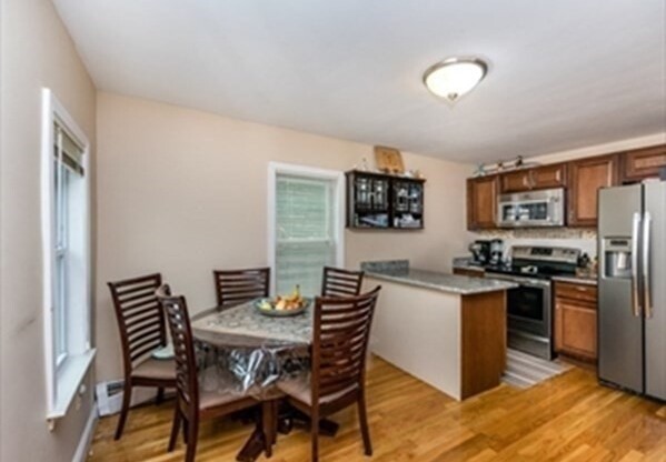 592 TRAPELO RD