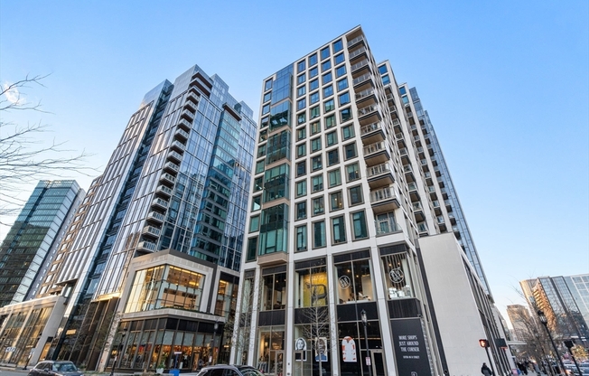 1 bed, 1 bath, 646 sqft, $5,300, Unit 1719