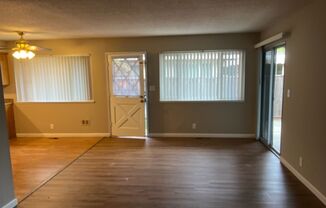 3 beds, 2 baths, 1,300 sqft, $3,550, Unit 2040 towne & country