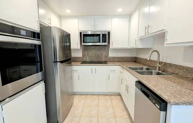 7758 W 91 ST