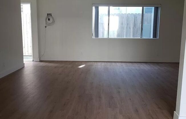 039 - 2439 Chelsea Place