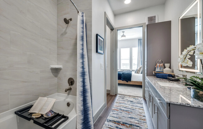 10221 WHISTLE STOP LN