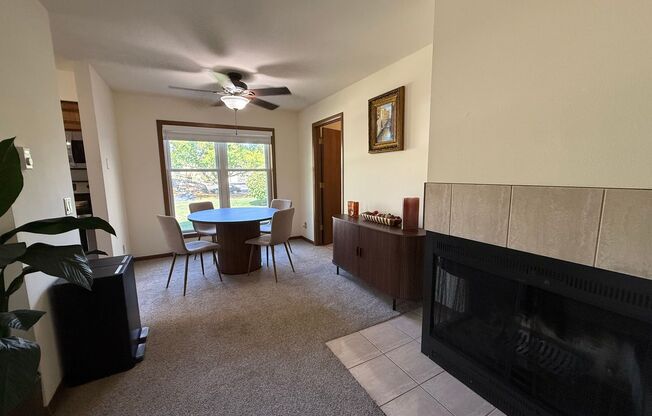 2 beds, 1 bath, 950 sqft, $2,350, Unit 7709CA