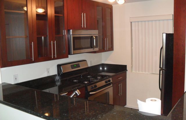 Meridian STUDIO Condo