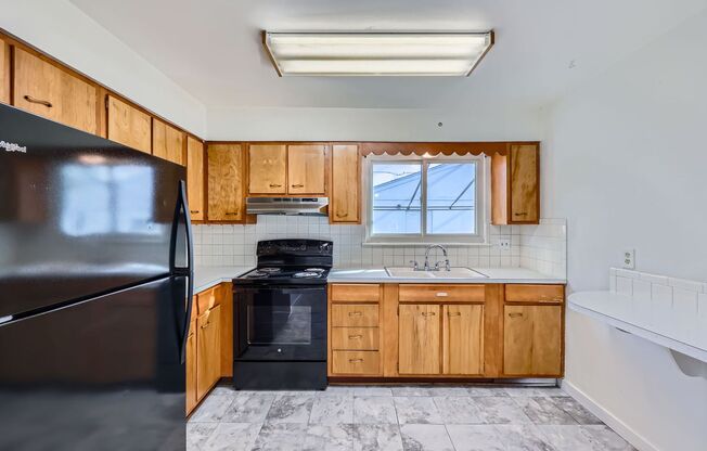 **Bright and Spacious 2-Bedroom Home in the Heart of Denver!!**