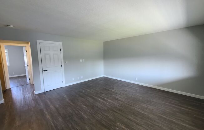 2 beds, 1 bath, 950 sqft, $3,140, Unit 1734-15