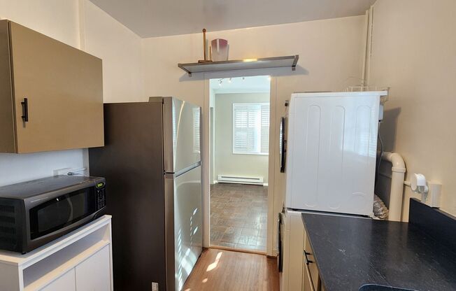 1 bed, 1 bath, $1,975