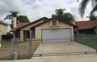 Lovely 3 Bed/2 Bath Home Located In Fabulous Riverside!