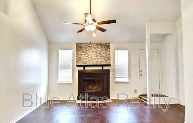 916 Hilltop Dr.