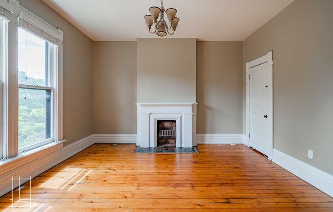 216 W. Hubbard Ave